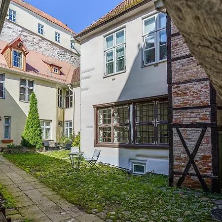 Rataskaevu 14 * Tallinn