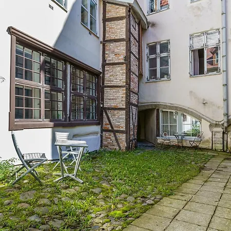 Rataskaevu 14 * 塔林