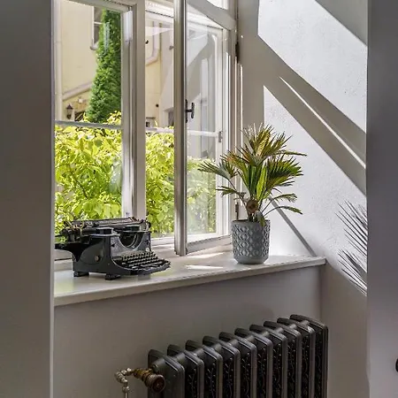 Rataskaevu 14 * Tallinn